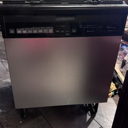 Whirlpool Dishwasher 