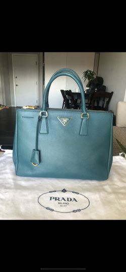 Prada Galleria Large Tote Lux Saffiano Leather