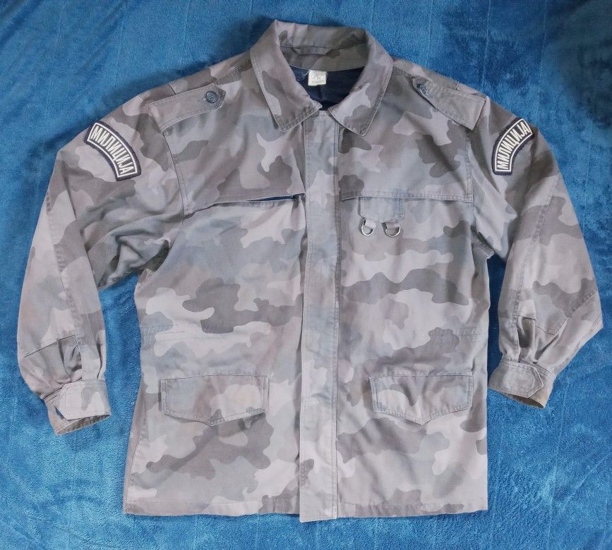 Vintage '90s Serbia Military Army Police Camoflauge Jacket XL