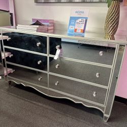 Mirror dresser