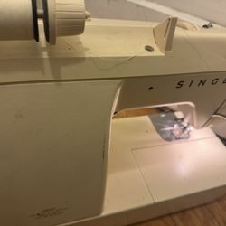 Singer sewing Machine 
