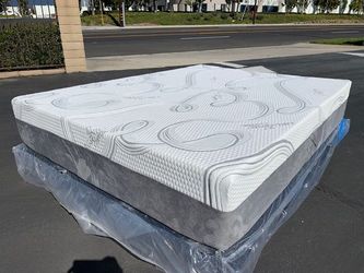 Full Organic Cool Gel Memory Foam Mattress!!