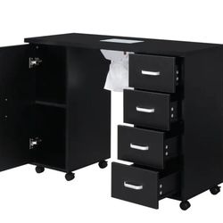 Nail Table + 2 Chairs 