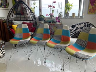 4 beautiful dining chairs almost new