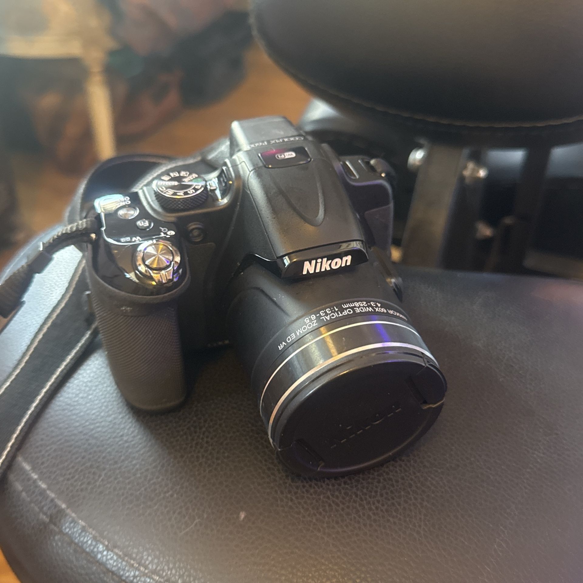 Nikon Cool pix P600 Camera W/case