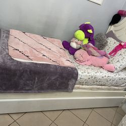 Princess Twin Bed w/Mattress and Storage 