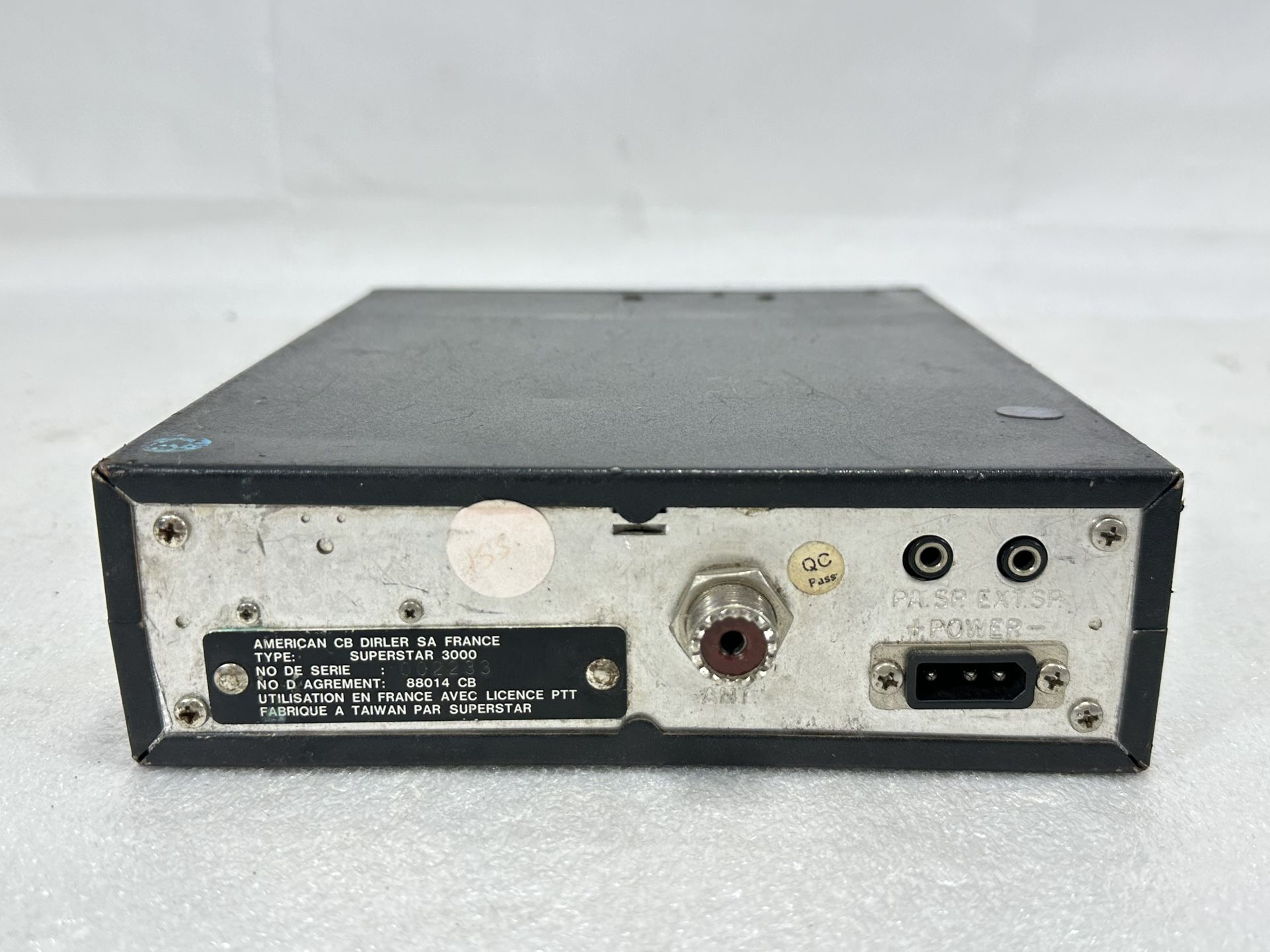 Super Star 3000 ~ 40-Channel CB Radio with RF-Power Meter ~ 26.965