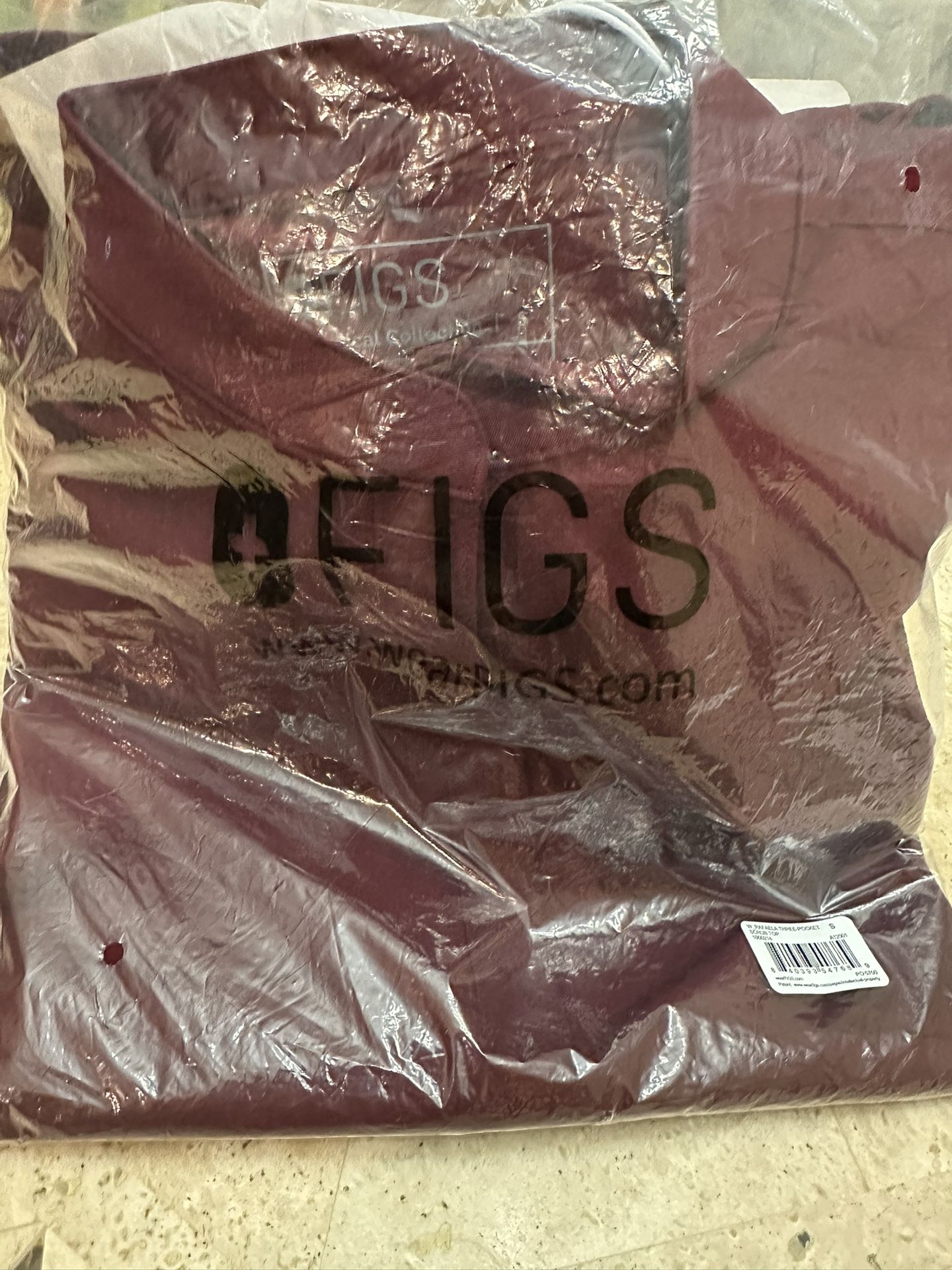 Figs Women’s Scrub Shirt