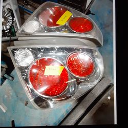05-06 Nissan Altima Clear Tail Lights