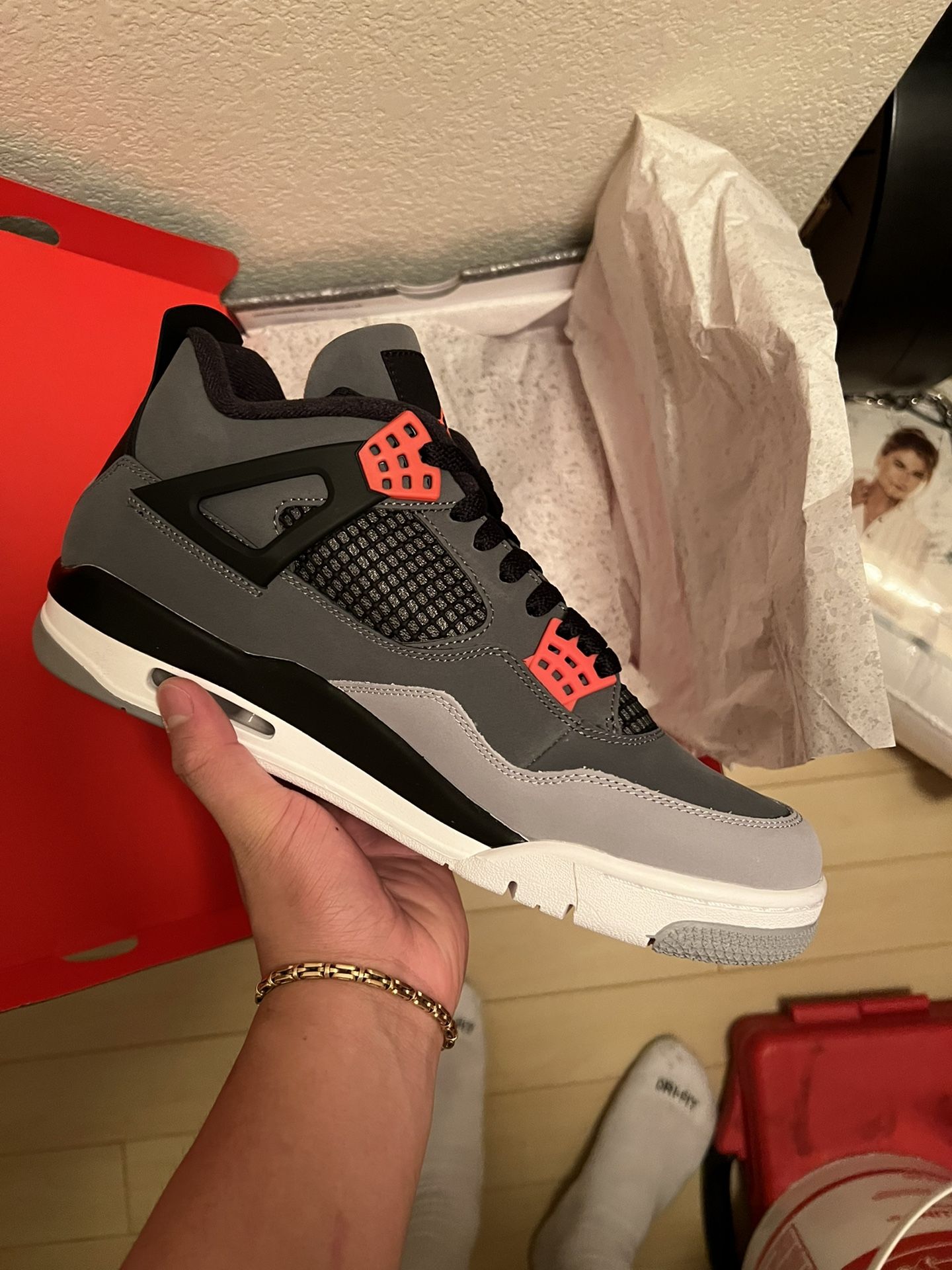 Jordan 4’s Infrared Size 11