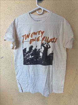 Twenty One Pilots Medium