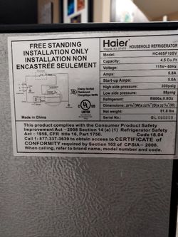 Haier Mini 4.5cu.ft Refrigerator Mint Condition for Sale in Deland, FL -  OfferUp