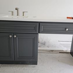 Bathroom Vanity w/ Sink