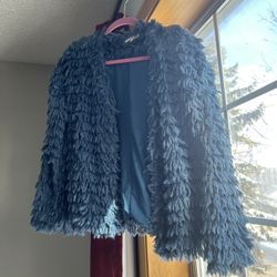 Women’s Faux Fur Fashion Coat Size Medium