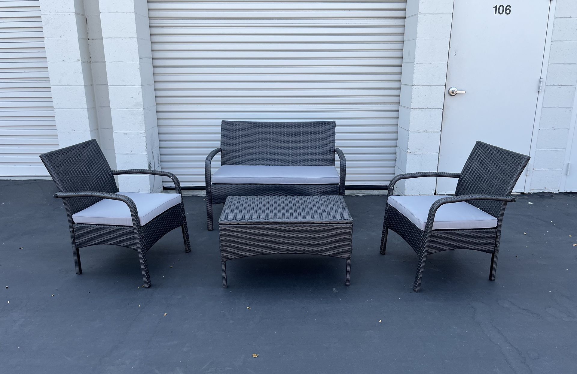 4-Piece Grey Patio Outdoor Conversation Set with Light Grey Cushions