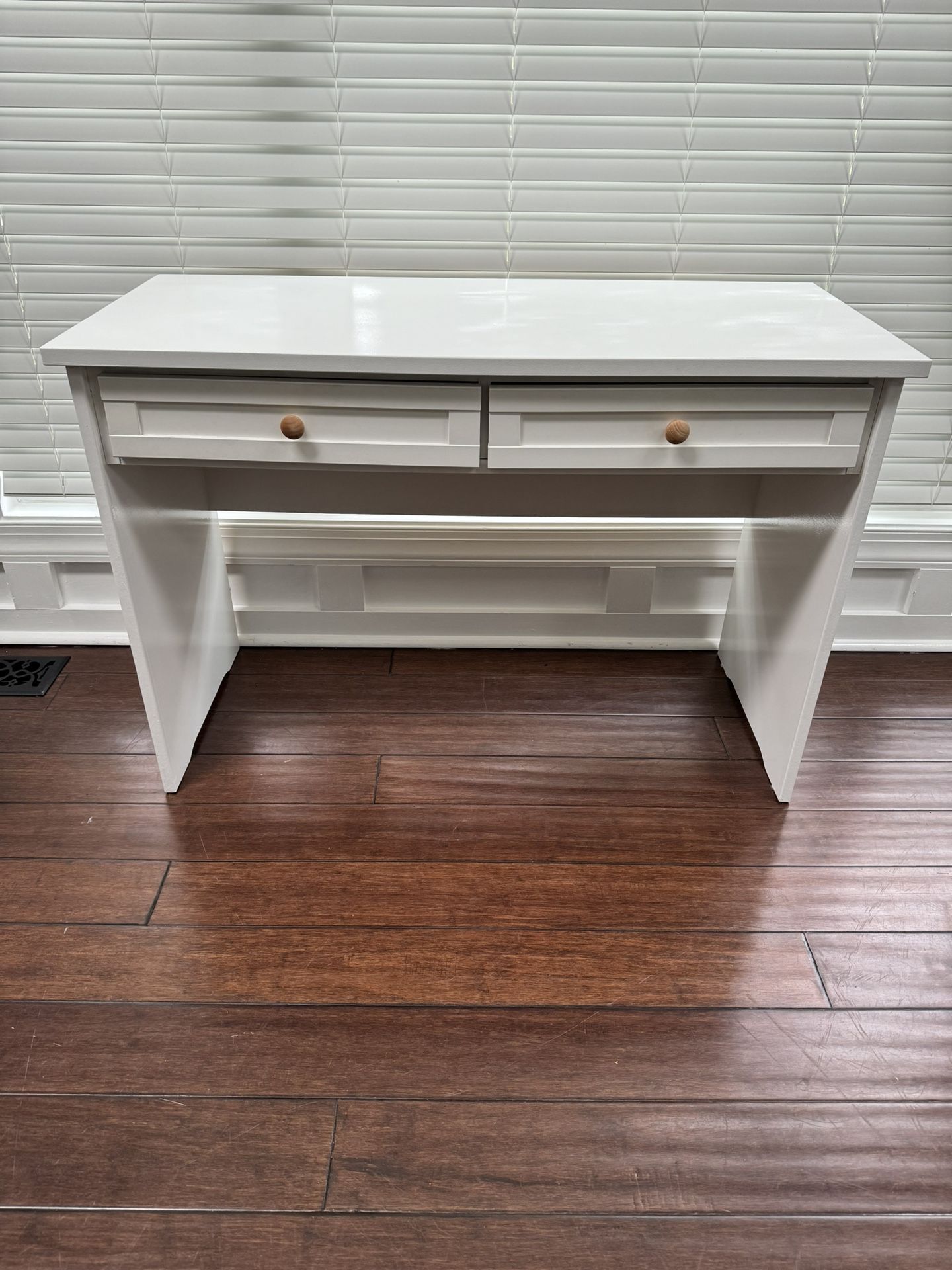 Desk / Vanity $45