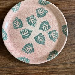 Set Of 6 Pink/White Speckled Dinner Plates With Green Leaf Print ~ Made In Italy