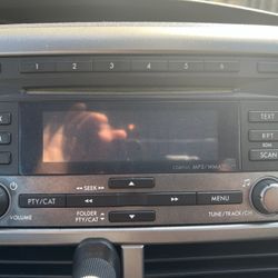 Subaru 6 Disc AM/FM Head Unit