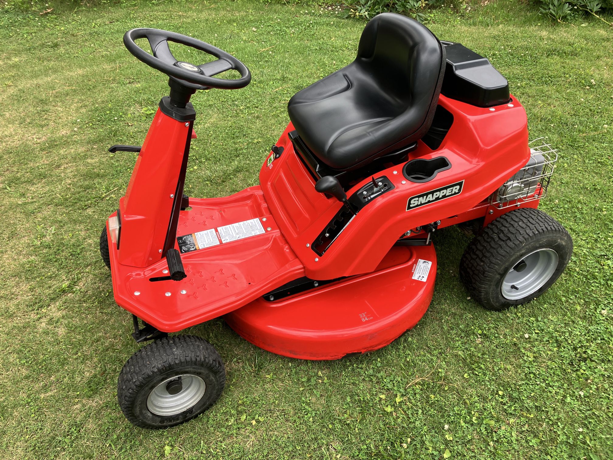 Snapper RE210 Hydrostatic Riding Mower