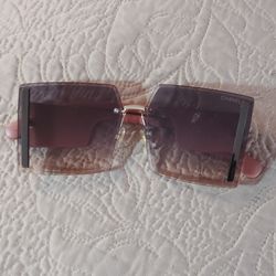 CHANEL Square sun glasses . Need 2 screws $100 cash