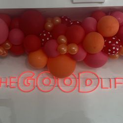 CUSTOM BALLOON ARCHES 