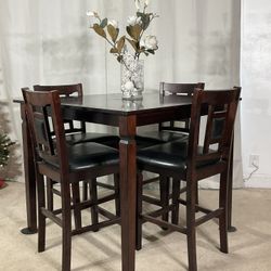 High Kitchen Dining Table With 4 Chairs PERFECT FOR APARTMENT!