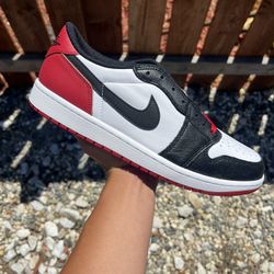 Jordan 1 Low Black Toe (Size 7.5, 11, 11.5)
