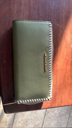 Micheal Kors wallet