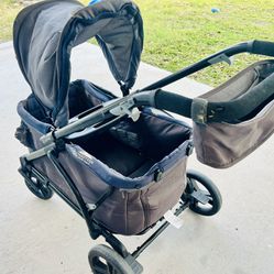Baby trend Wagon