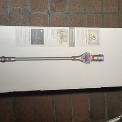 Dyson V8 Vacuum Cleaner UNOPENED BRAND NEW Paid $$ 585.00