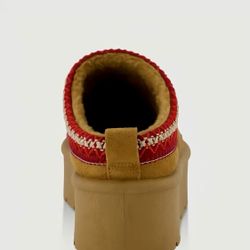 Rainbow Design  Brand new cozy platform slippers in brown suede-style material with soft fur linin