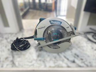 Makita 5008MGA 8-1/4" Magnesium Circular Saw (Local Purchase Only)