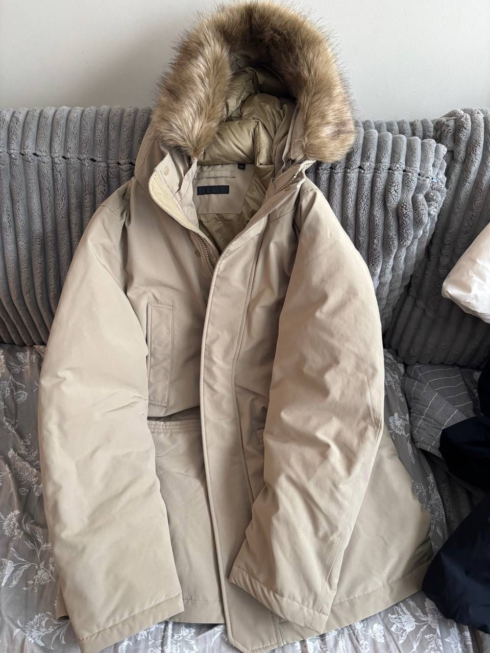 Brand New Men’s Parka Uniqlo 50% OFF