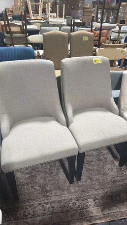 ❤️‍🔥 Clearance Sale 2 Beige Dining seat $89