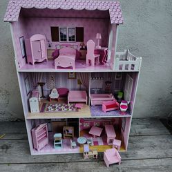 Girls Doll House w/ Accessories