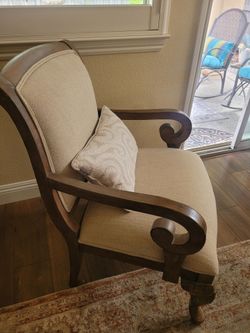 Accent chairs