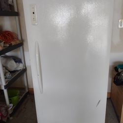 Frigidaire Upright Standing Freezer 