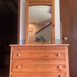 Dresser Mirror And End Table Set 