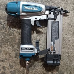 Makita Finish Nailer