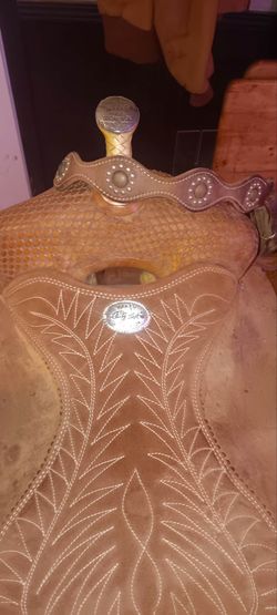 Saddle