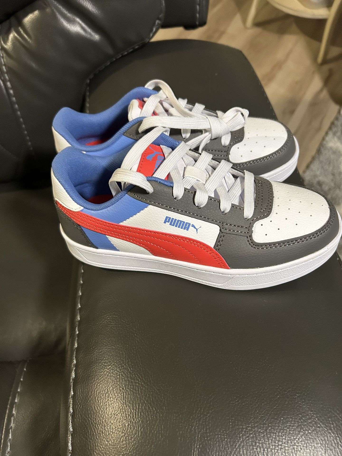 New Puma Big Kids Shoe 2