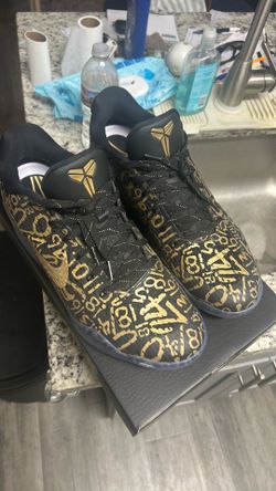 Kobe XI EM Protro size 13