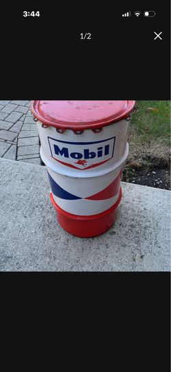 MOBIL 16gal Oil Drum W/lid Vintage