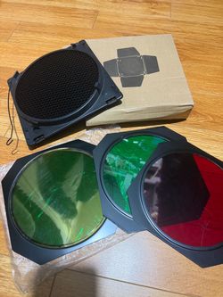 Barndoor Kit with Honeycomb Grid and Color Gels