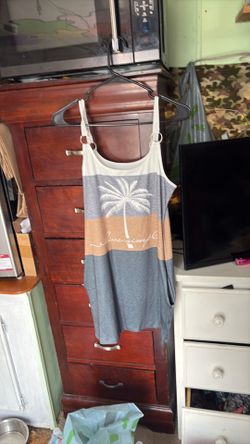 LOWERED AGAIN   Woman’s M-L sundress with pockets