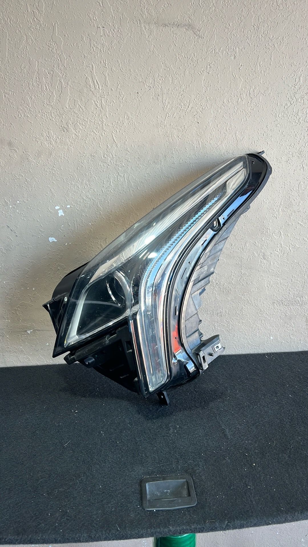 (684) 17-25 Cadillac Xt5 Left Headlight 2017 2018 2019 2020 2021 2022 2023 2024 2025