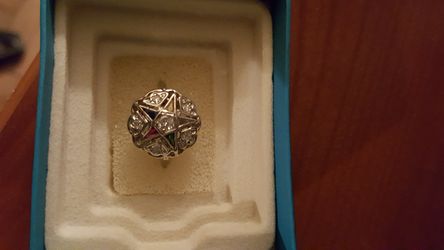 White gold diamond pentagram ring