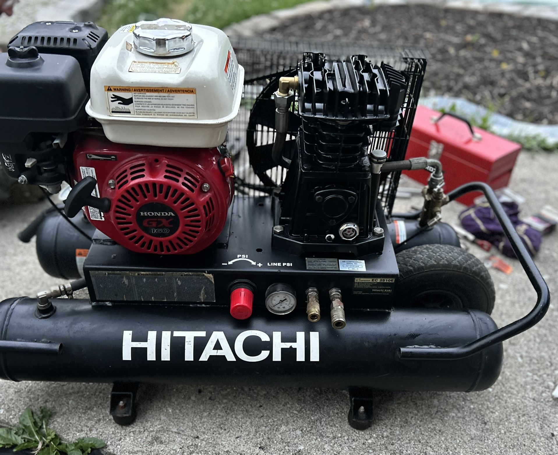 Compressor Hitachi EC2510E HPT 5.5-HP 8- Gallon Gas