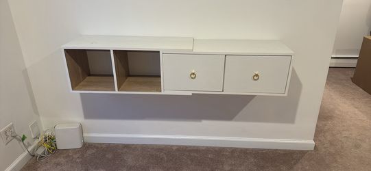 Floating entertainment center