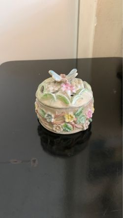 Butterfly trinket jewelry box